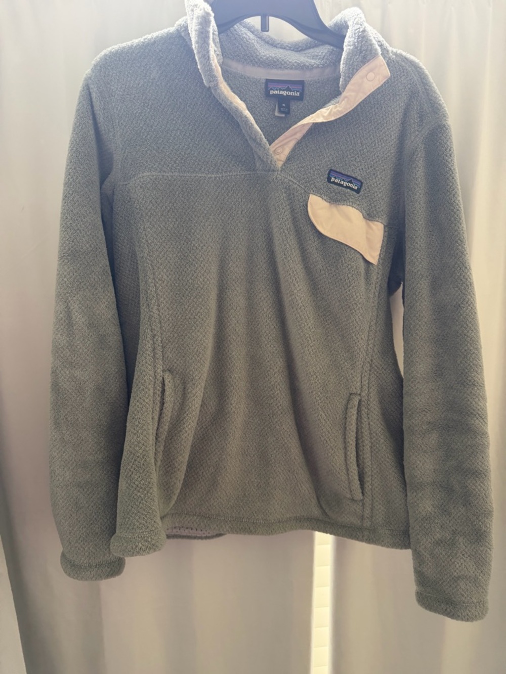 Patagonia Womens gray Zip-Neck Fleece with pink Trim